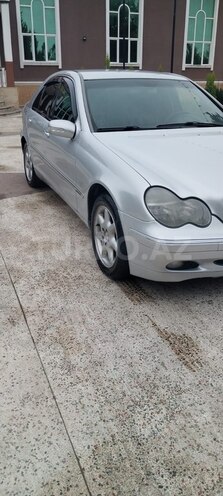 Mercedes C 220 d 2001, 259,000 km - 2.2 l - Masallı