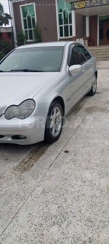 Mercedes C 220 d 2001, 259,000 km - 2.2 l - Masallı