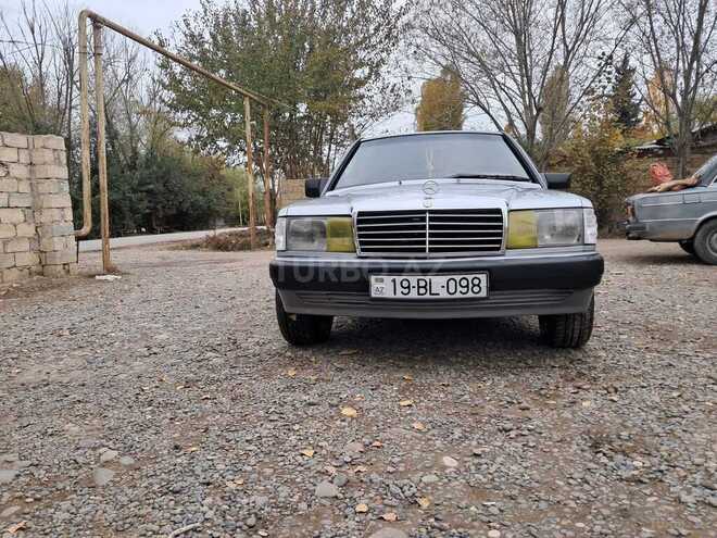 Mercedes 190 1992, 330,000 km - 1.8 l - Füzuli