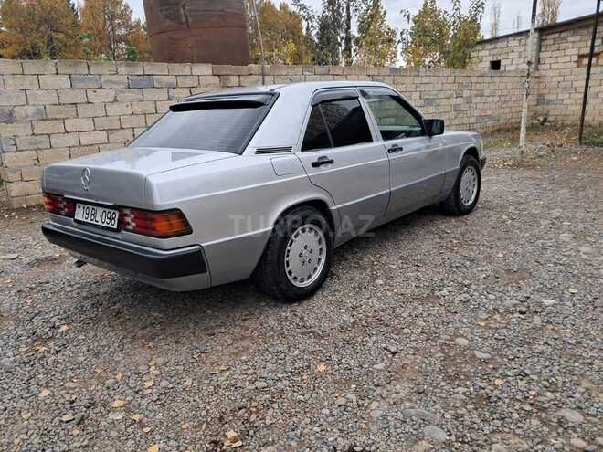 Mercedes 190 1992, 330,000 km - 1.8 l - Füzuli