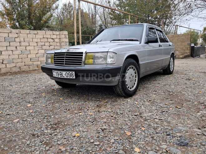 Mercedes 190 1992, 330,000 km - 1.8 l - Füzuli