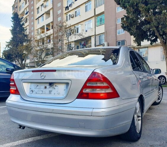 Mercedes C 200 2001, 258,000 km - 2.0 л - Bakı