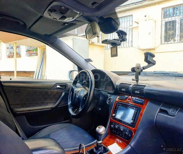 Mercedes C 200 2001, 258,000 km - 2.0 л - Bakı