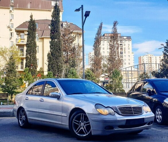 Mercedes C 200 2001, 258,000 km - 2.0 л - Bakı