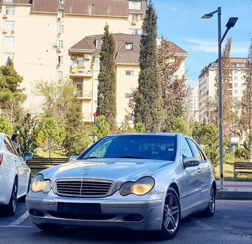 Mercedes C 200 2001, 258,000 km - 2.0 л - Bakı