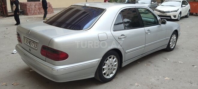 Mercedes E 280 2000, 297,000 km - 2.8 л - Sumqayıt