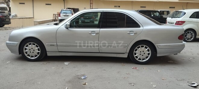Mercedes E 280 2000, 297,000 km - 2.8 л - Sumqayıt