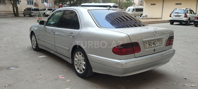 Mercedes E 280 2000, 297,000 km - 2.8 л - Sumqayıt