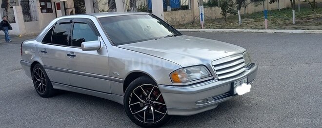 Mercedes C 240 2000, 410,000 km - 2.4 l - Bakı