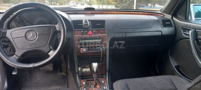 Mercedes C 240 2000, 410,000 km - 2.4 l - Bakı