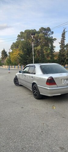 Mercedes C 240 2000, 410,000 km - 2.4 l - Bakı