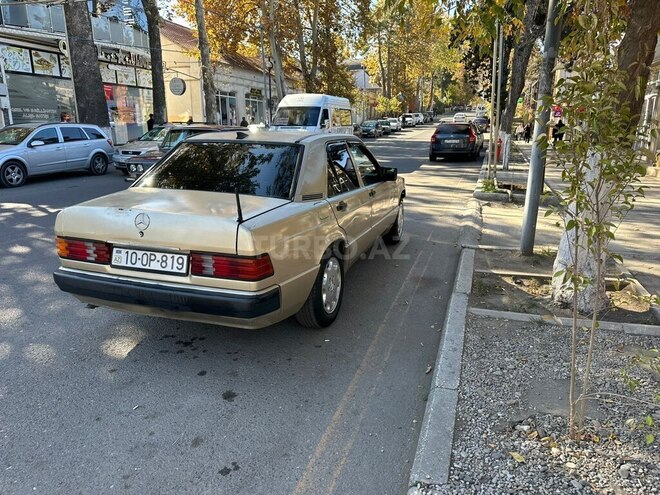Mercedes 190 1990, 153,000 km - 1.8 л - Qazax