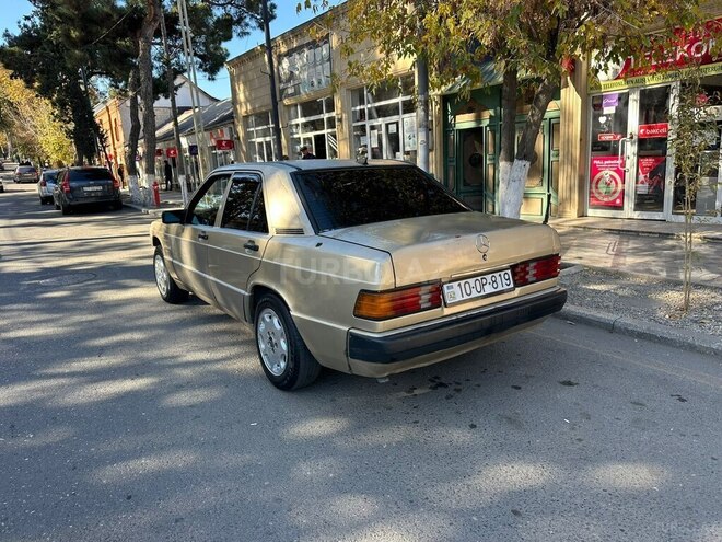 Mercedes 190 1990, 153,000 km - 1.8 л - Qazax