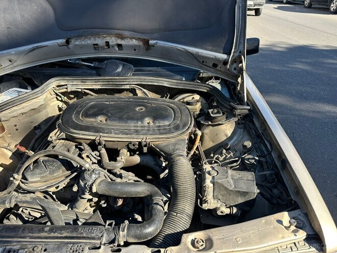 Mercedes 190 1990, 153,000 km - 1.8 л - Qazax