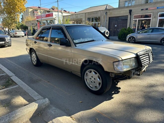 Mercedes 190 1990, 153,000 km - 1.8 л - Qazax
