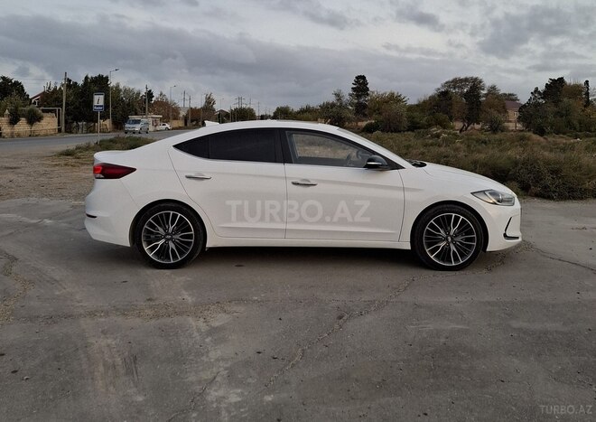 Hyundai Avante 2015, 179,899 km - 1.6 л - Sumqayıt