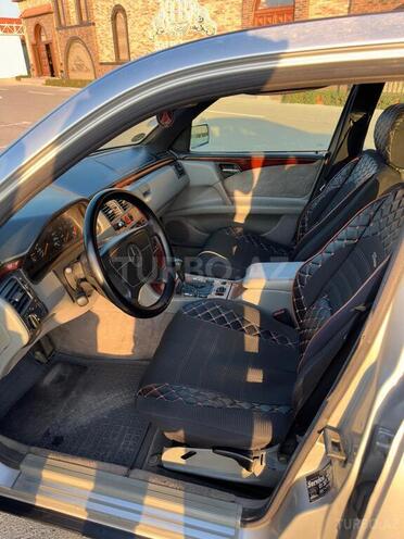 Mercedes E 220 d 1997, 500,000 km - 2.2 л - Bakı