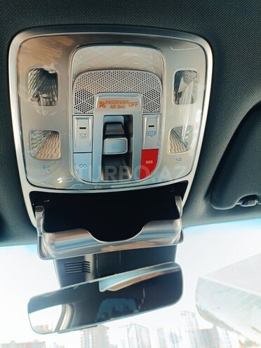 Genesis GV70-11