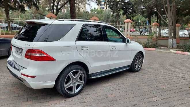Mercedes ML 300 4MATIC 2015, 155,684 km - 3.5 л - Bakı