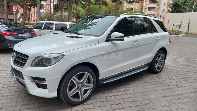 Mercedes ML 300 4MATIC 2015, 155,684 km - 3.5 л - Bakı
