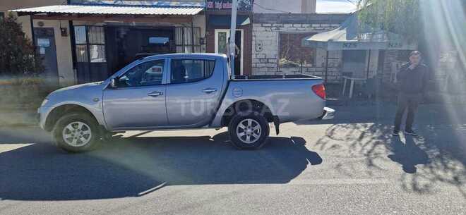 Mitsubishi L200 2012, 339,000 km - 2.5 l - Quba