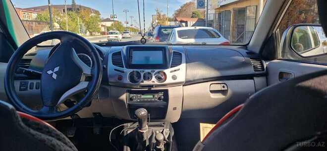 Mitsubishi L200 2012, 339,000 km - 2.5 l - Quba