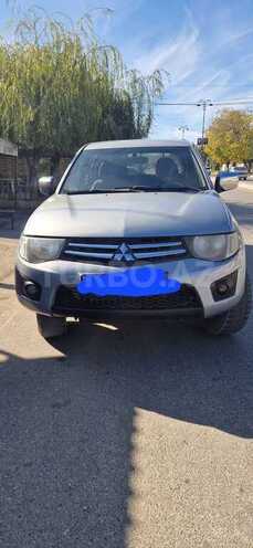 Mitsubishi L200 2012, 339,000 km - 2.5 l - Quba