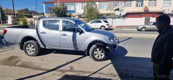 Mitsubishi L200 2012, 339,000 km - 2.5 l - Quba