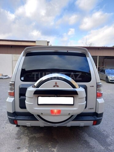 Mitsubishi Pajero 2008, 196,000 km - 3.0 л - Bakı