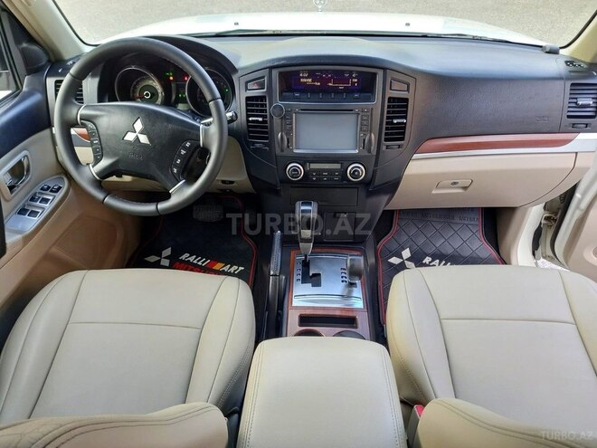 Mitsubishi Pajero 2008, 196,000 km - 3.0 л - Bakı