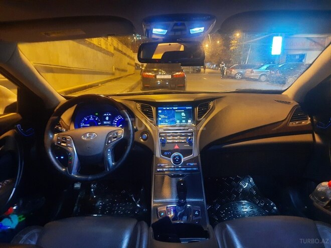 Hyundai Grandeur 2015, 218,500 km - 2.2 l - Bakı