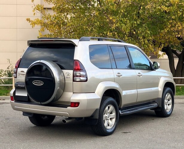 Toyota Land Cruiser Prado-5