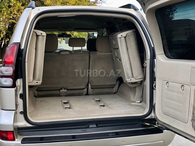 Toyota Land Cruiser Prado-12