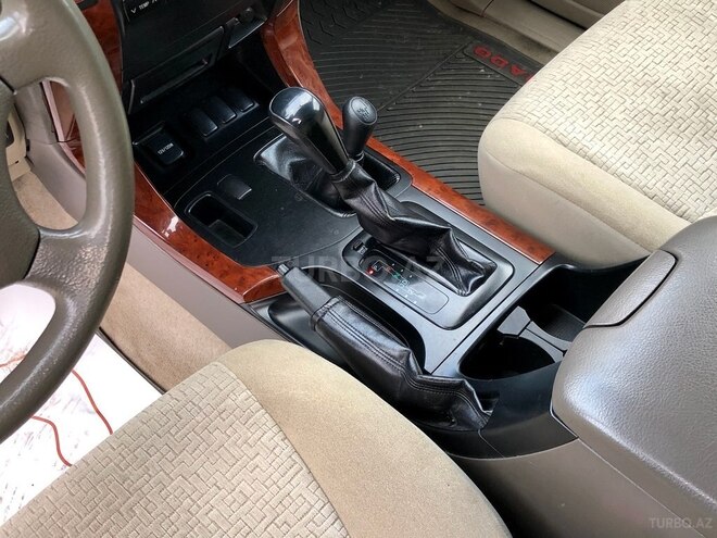 Toyota Land Cruiser Prado-10
