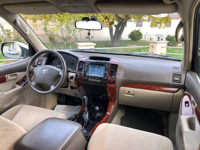 Toyota Land Cruiser Prado-13