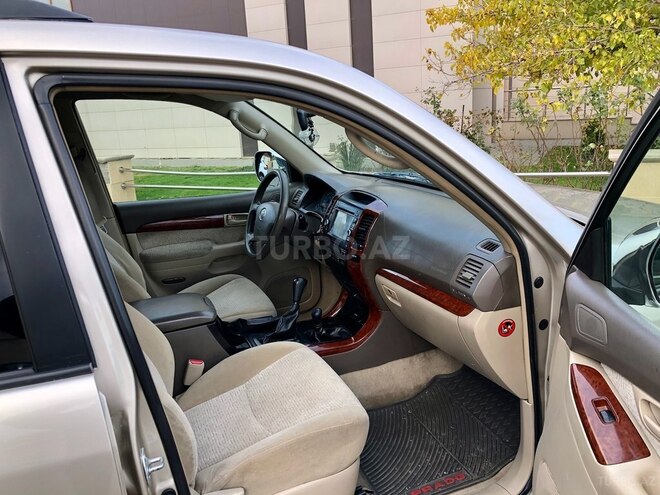 Toyota Land Cruiser Prado-14
