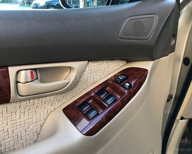 Toyota Land Cruiser Prado-19