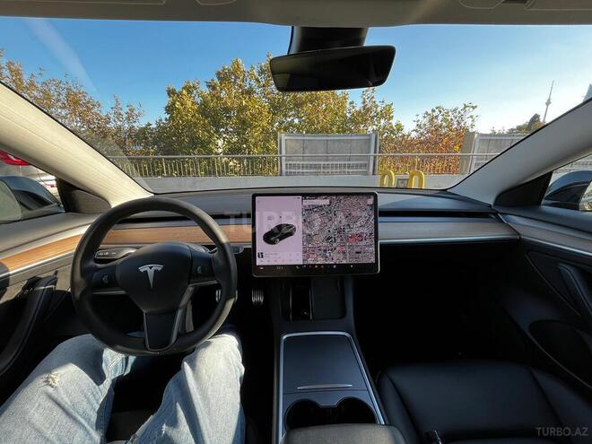 Tesla Model 3-7