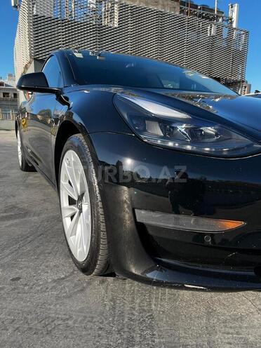 Tesla Model 3-3