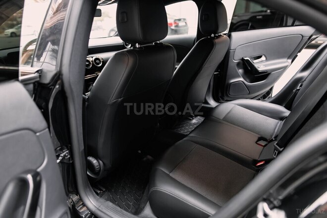 Mercedes CLA 200 2019, 123,000 km - 1.6 л - Bakı
