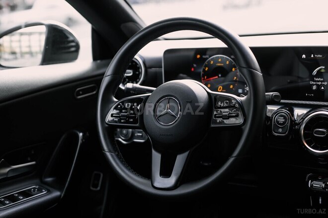 Mercedes CLA 200 2019, 123,000 km - 1.6 л - Bakı
