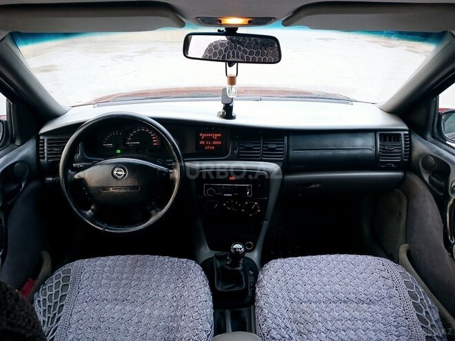 Opel Vectra 1996, 286,666 km - 1.6 l - Sumqayıt