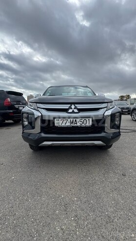 Mitsubishi L200 2022, 150,000 km - 2.4 l - Bakı