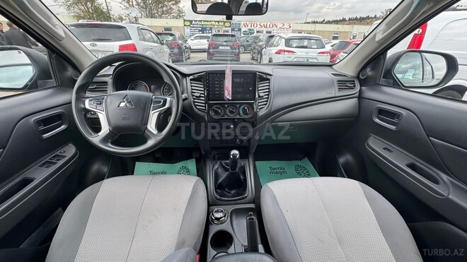 Mitsubishi L200 2022, 150,000 km - 2.4 l - Bakı