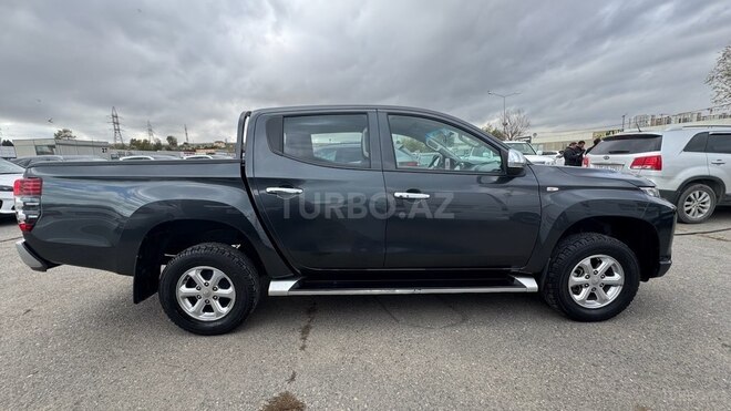 Mitsubishi L200 2022, 150,000 km - 2.4 l - Bakı
