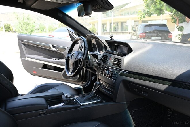 Mercedes E 250 2010, 202,000 km - 1.8 l - Bakı