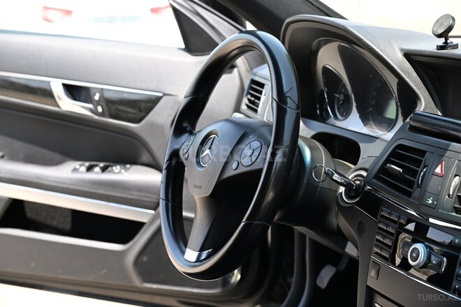 Mercedes E 250 2010, 202,000 km - 1.8 l - Bakı