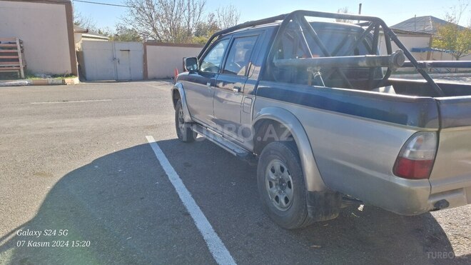 Mitsubishi L200 2003, 336,000 km - 2.5 l - Naxçıvan