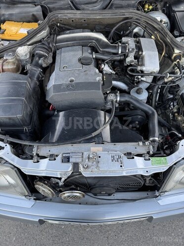 Mercedes E 220 1994, 360,000 km - 2.2 l - Beyləqan