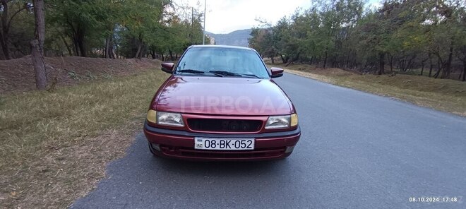 Opel Astra 1995, 298,141 km - 1.6 л - Balakən
